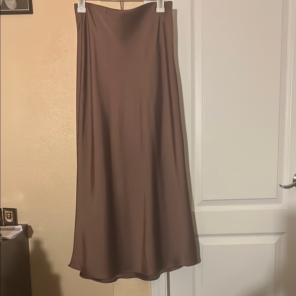 Zara Cream Midi A-line Skirt for Casual Wear
